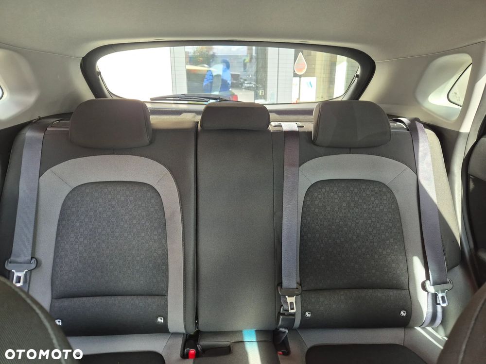 Hyundai Kona - 24