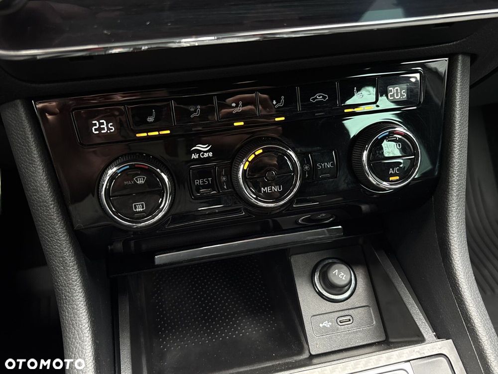 Skoda Superb 2.0 TSI Sportline DSG - 24