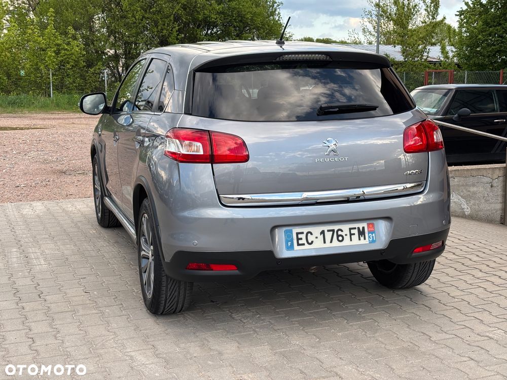 Peugeot 4008 - 10