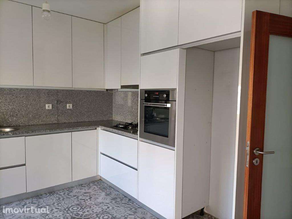 Apartamento T3 na Avenida João XXI, em Braga - Grande imagem: 2/20
