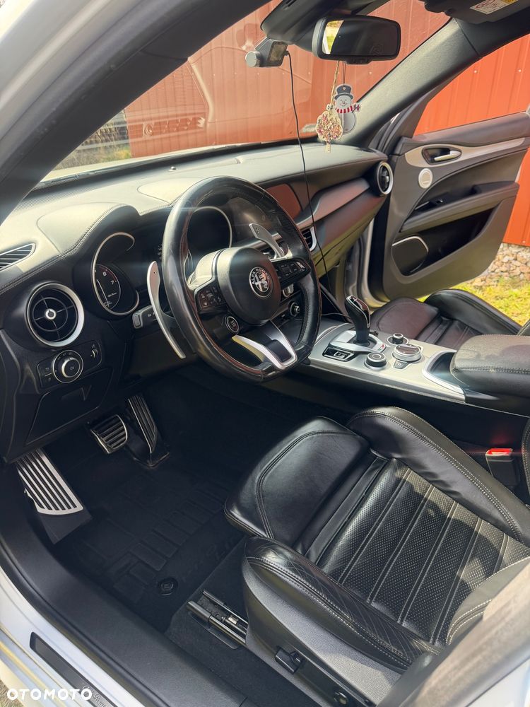 Alfa Romeo Stelvio 2.0 Turbo Veloce Q4 - 12