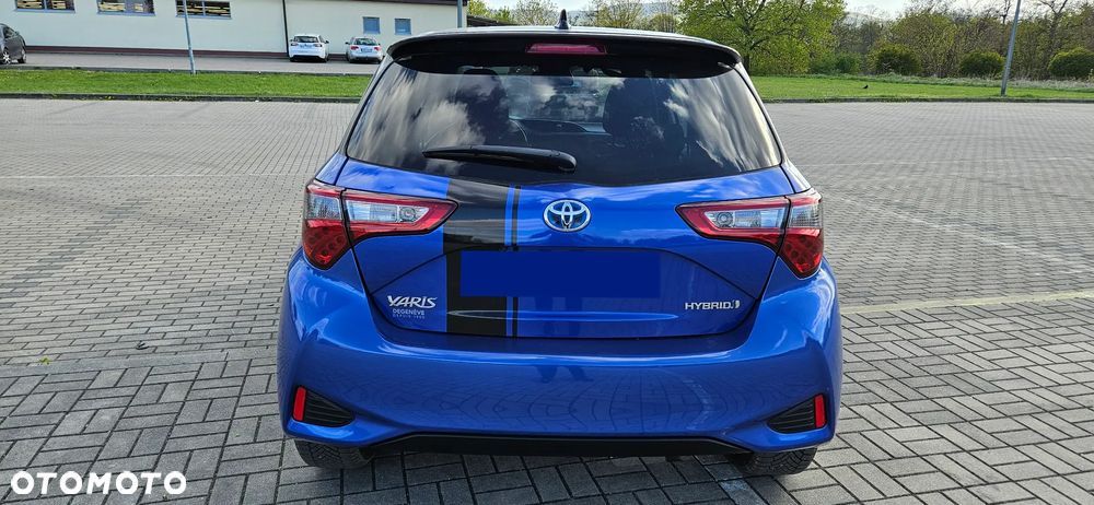 Toyota Yaris Hybrid 100 Selection Platinum - 20