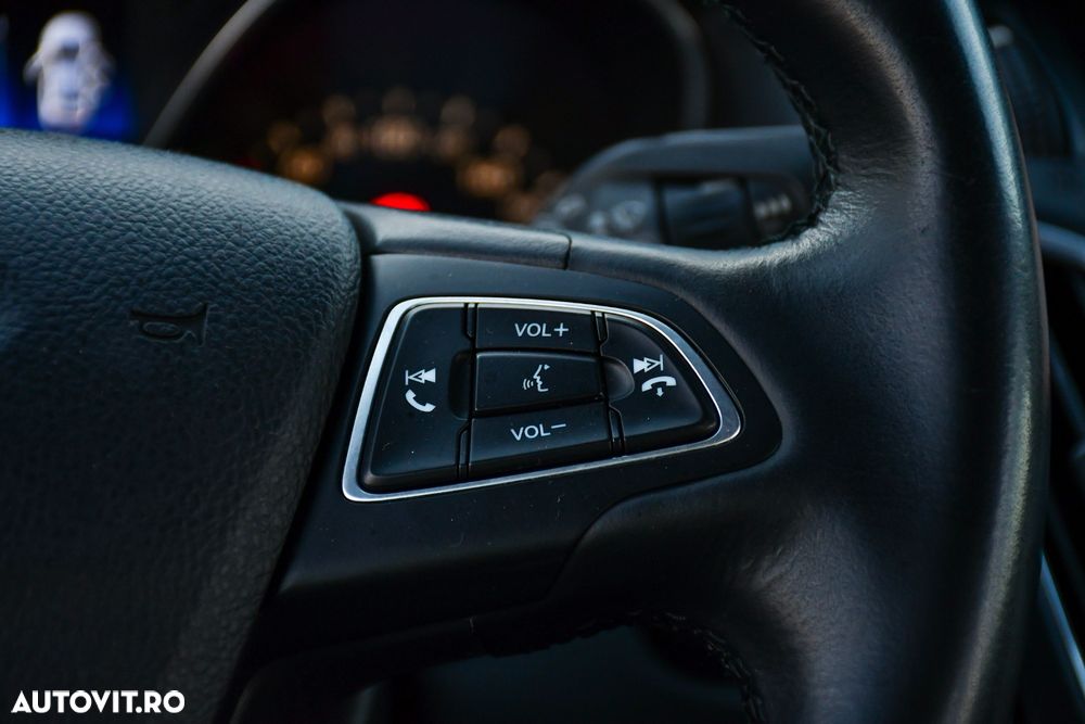 Ford Focus 1.5 TDCi DPF Start-Stopp-System Titanium - 12