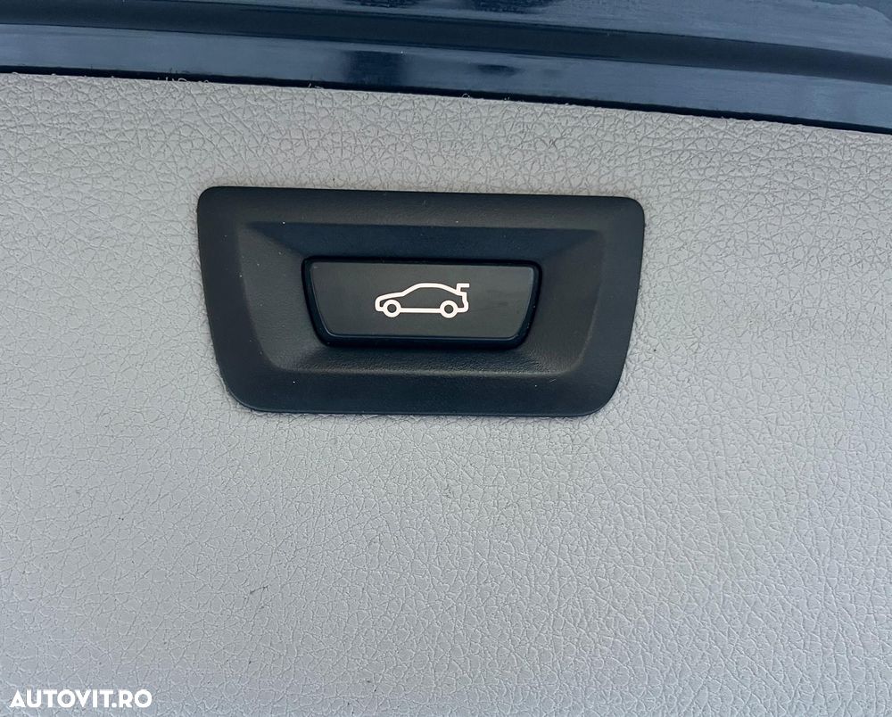 BMW Seria 3 318d Aut. Sport Line - 10