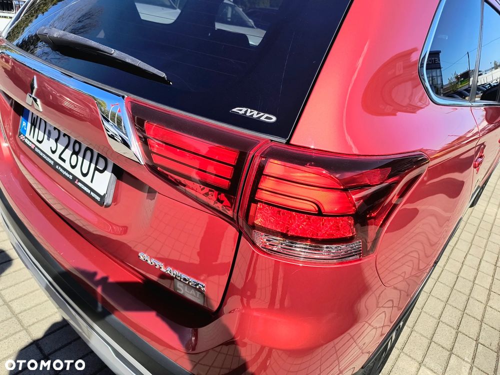 Mitsubishi Outlander 2.0 Intense + 4WD CVT - 9