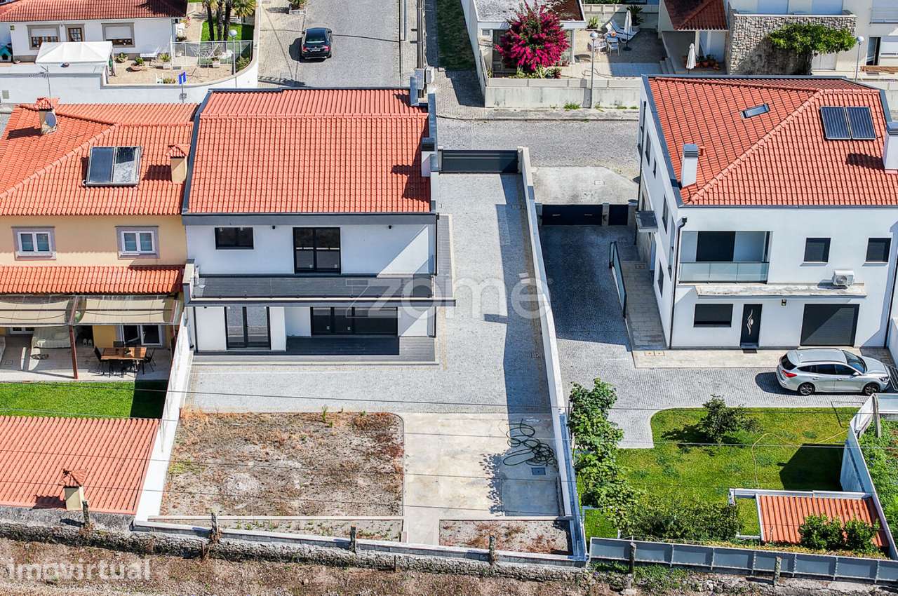 Moradia T4+1 - 2 Suites - Darque - Grande imagem: 4/42