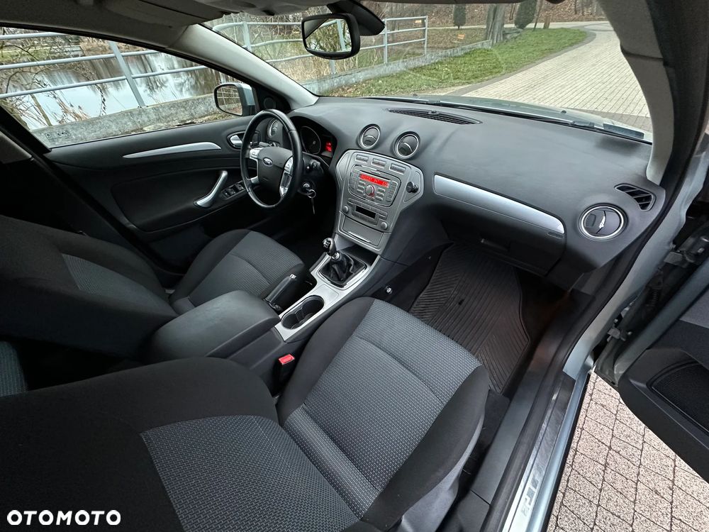 Ford Mondeo 1.8 TDCi Titanium - 8