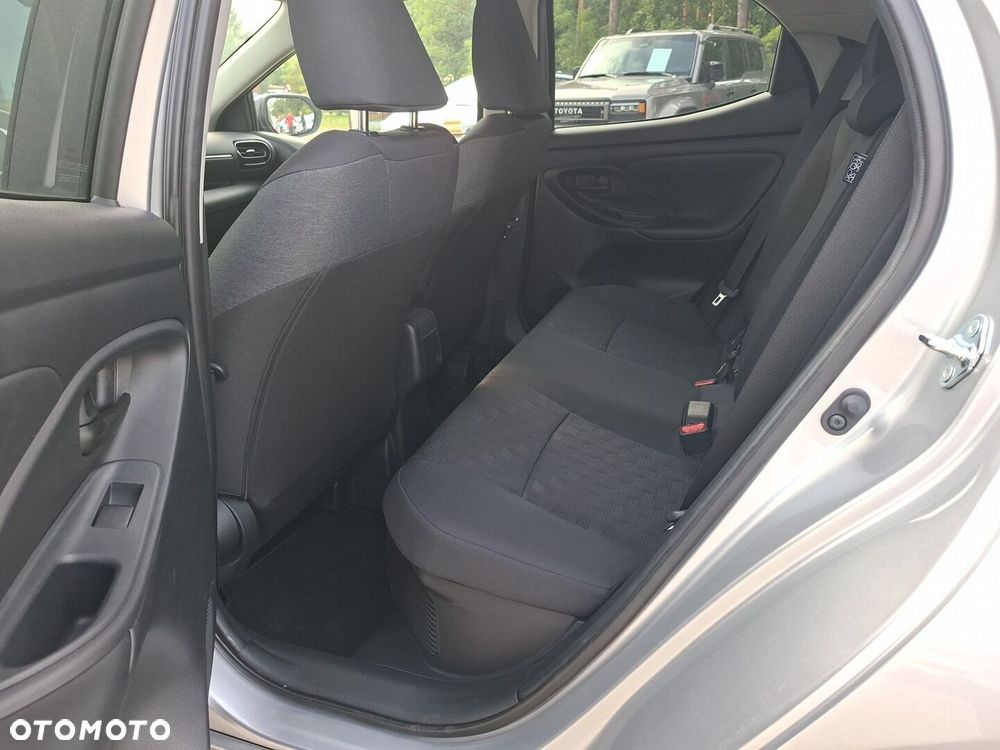Toyota Yaris Hybrid 1.5 Style - 12