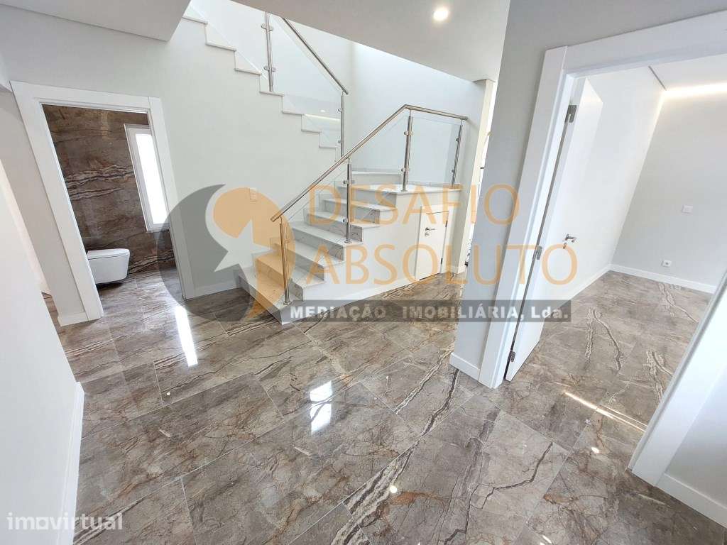 NOVA Moradia Isolada T5 c/ Piscina e Garagem - Azeitão - Grande imagem: 2/41