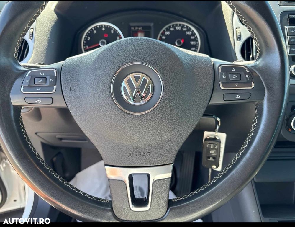 Volkswagen Tiguan - 10