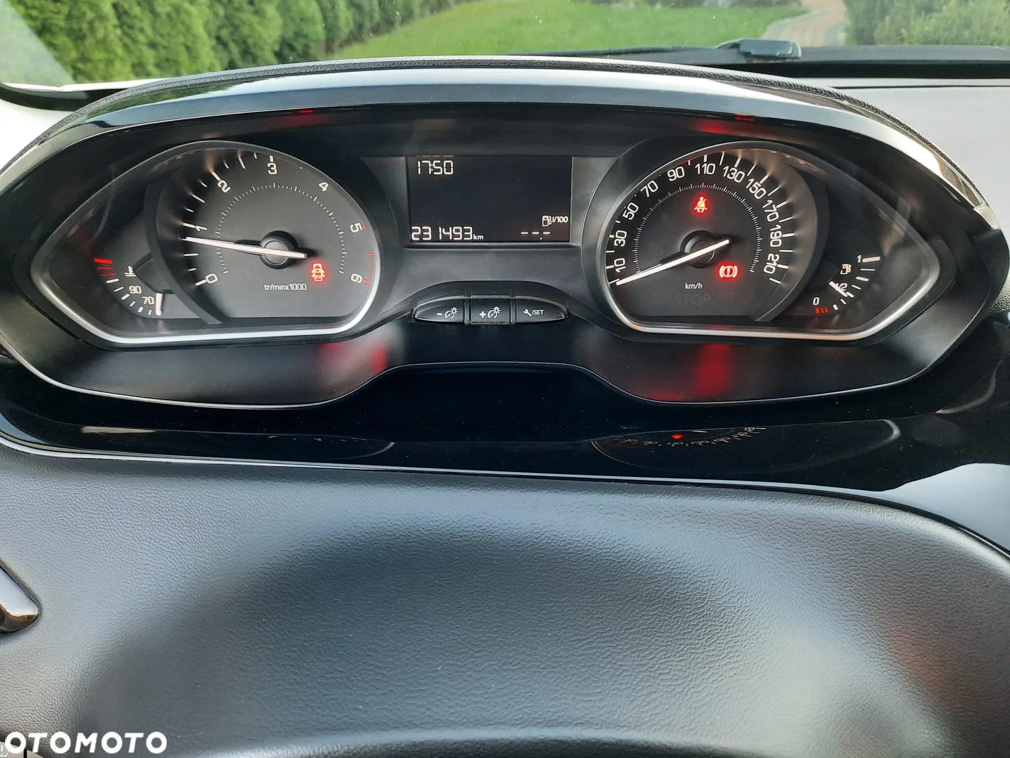 Peugeot 208 1.6 BlueHDi Active - 10