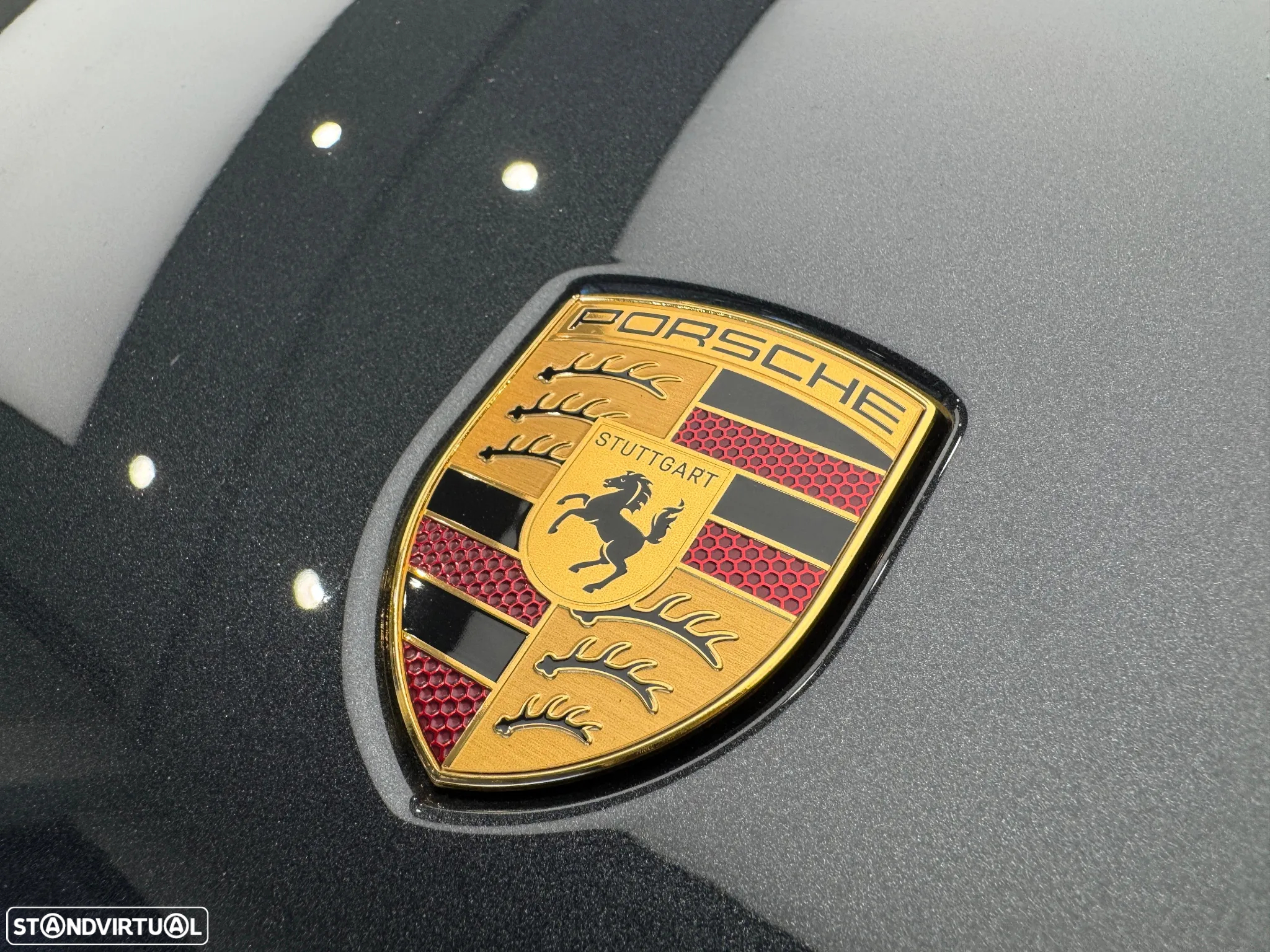 Porsche Panamera 4 E-Hybrid - 35