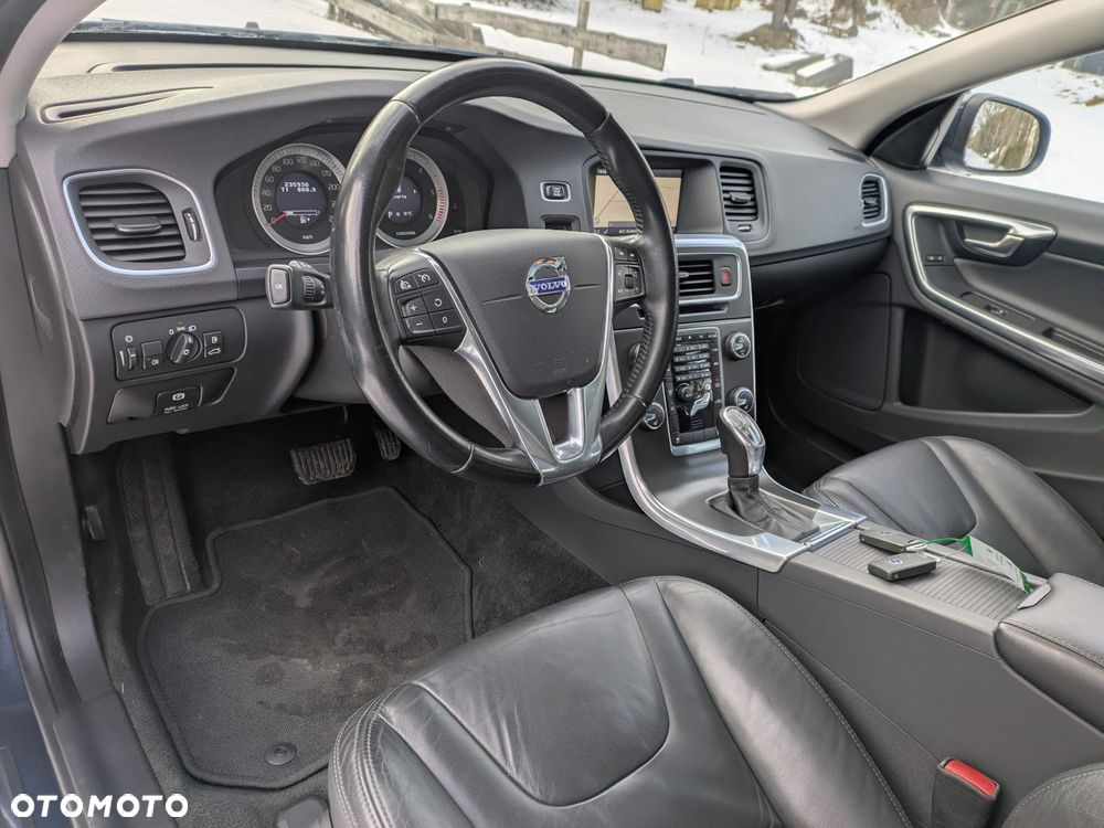 Volvo V60 D4 AWD Summum - 15
