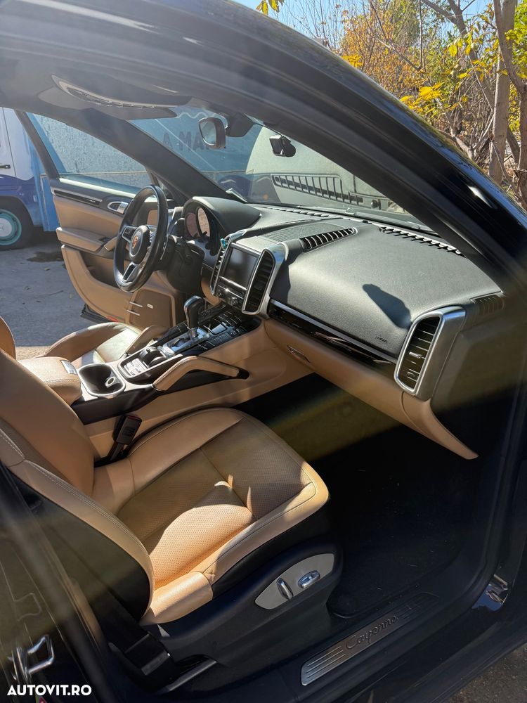 Porsche Cayenne Tiptronic S - 33
