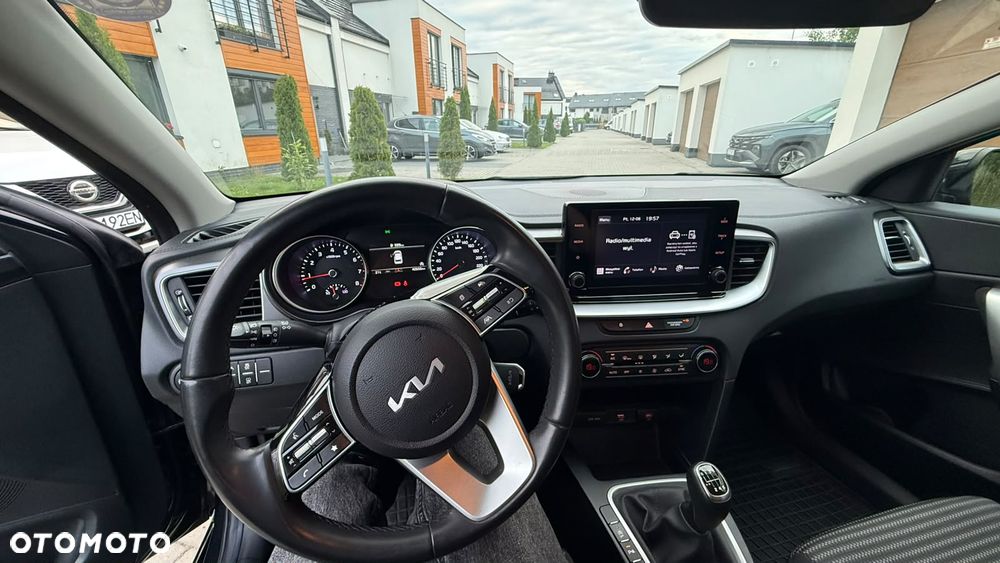 Kia Ceed 1.5 T-GDI M - 13