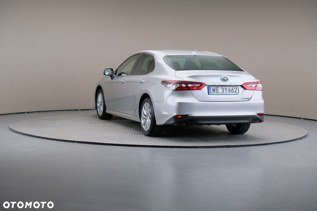 Toyota Camry - 2