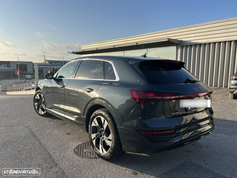 Audi Q8 e-Tron 55 quattro Advanced - 4
