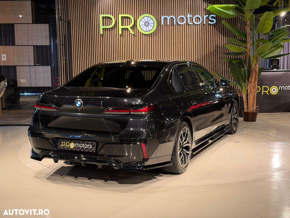 BMW Seria 7 740d xDrive MHEV - 11