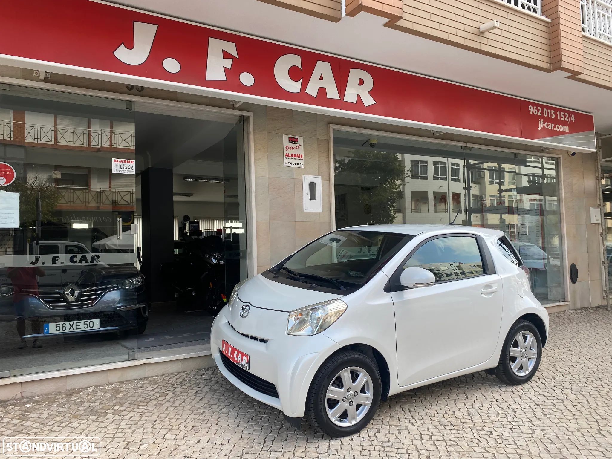Toyota iQ 1.0 VVT-i - 1