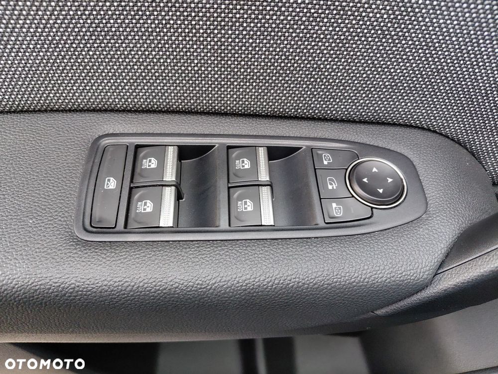 Renault Captur 1.3 TCe mHEV Techno EDC - 23