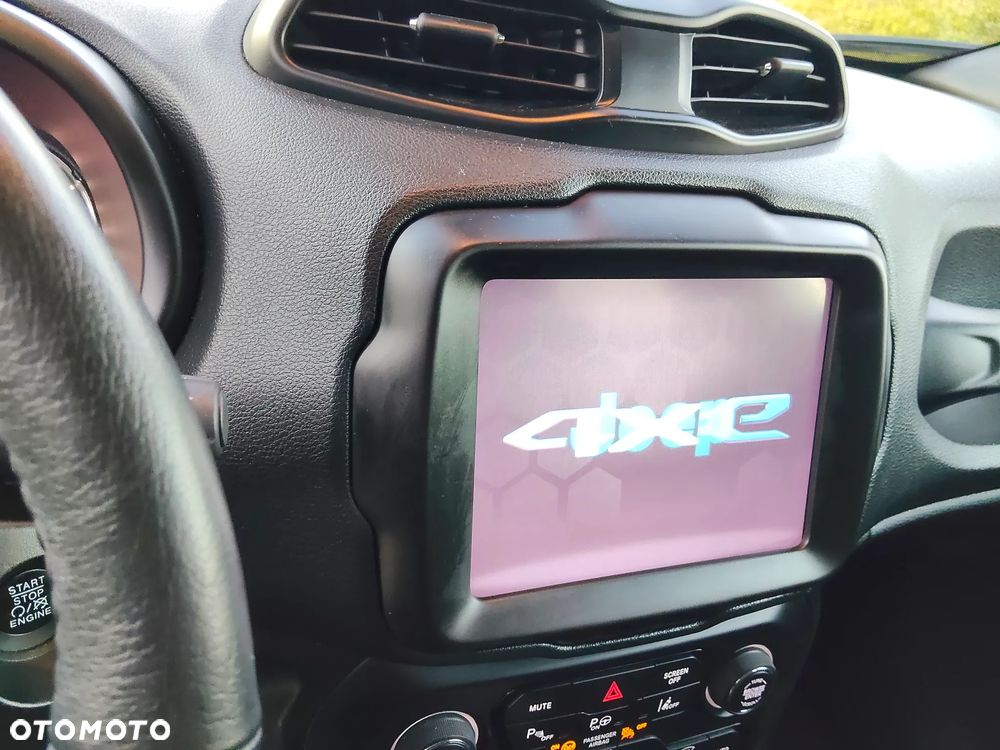 Jeep Renegade 1.3 T-GDI 4xe Automatik S - 36
