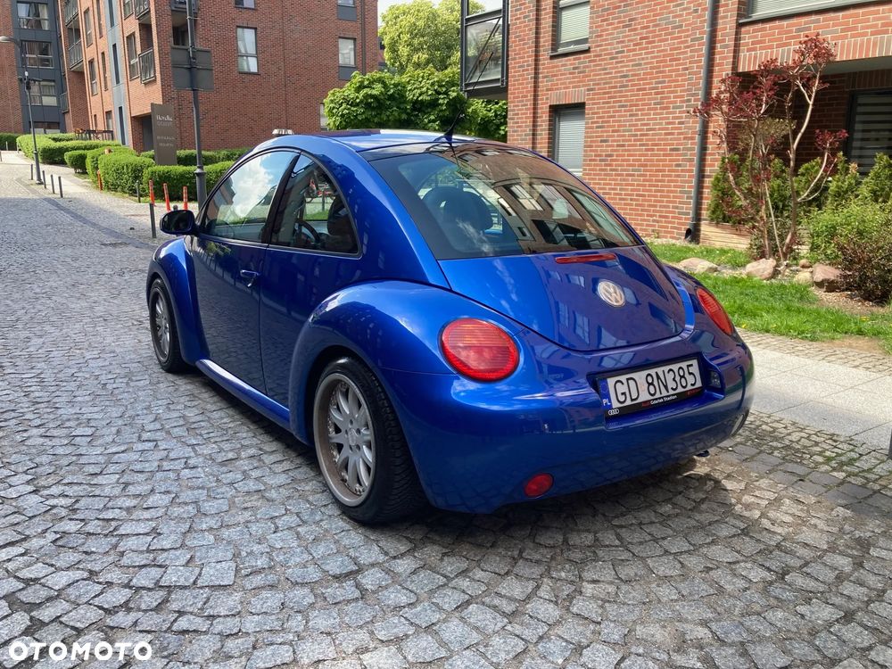 Volkswagen New Beetle - 4