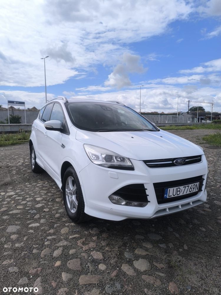 Ford Kuga - 1