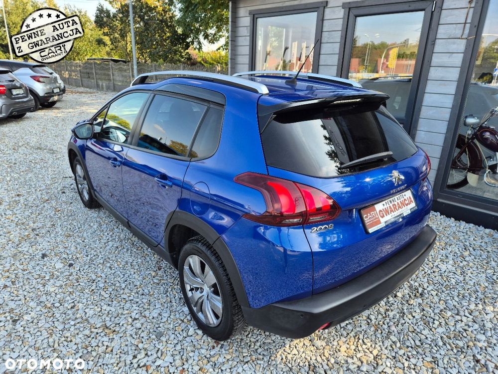 Peugeot 2008 1.2 Pure Tech Signature - 8