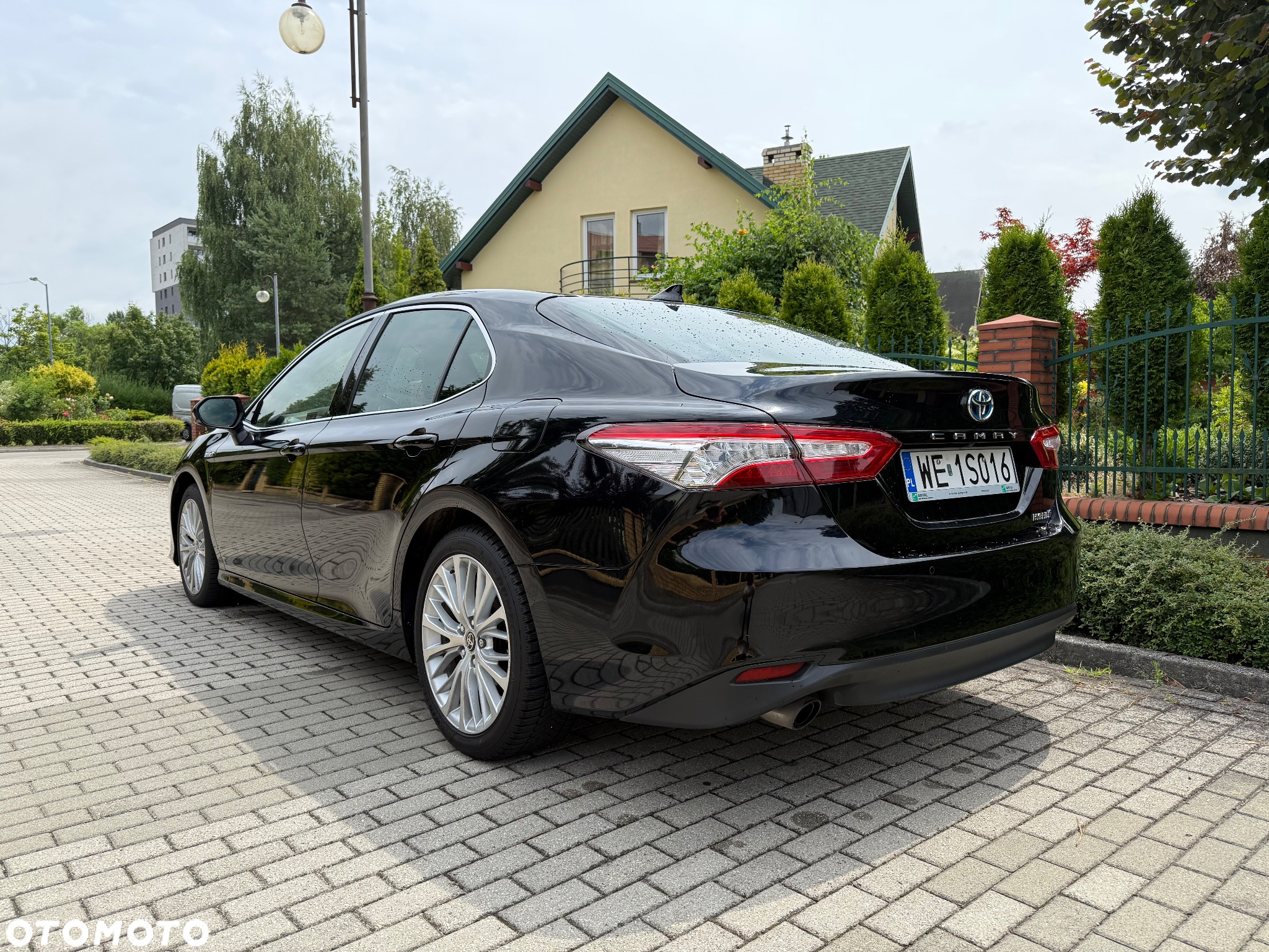 Toyota Camry 2.5 Hybrid Executive CVT - 22