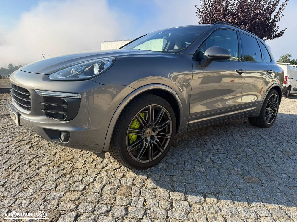 Porsche Cayenne S - 31