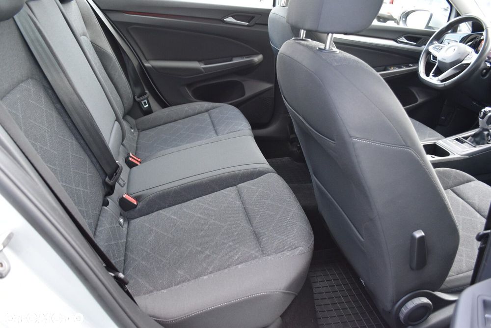 Volkswagen Golf - 31