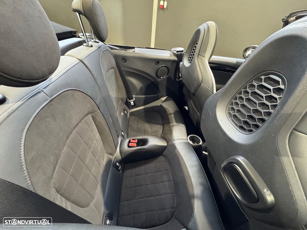 MINI Cabrio Cooper Premium Plus JCW Auto - 25