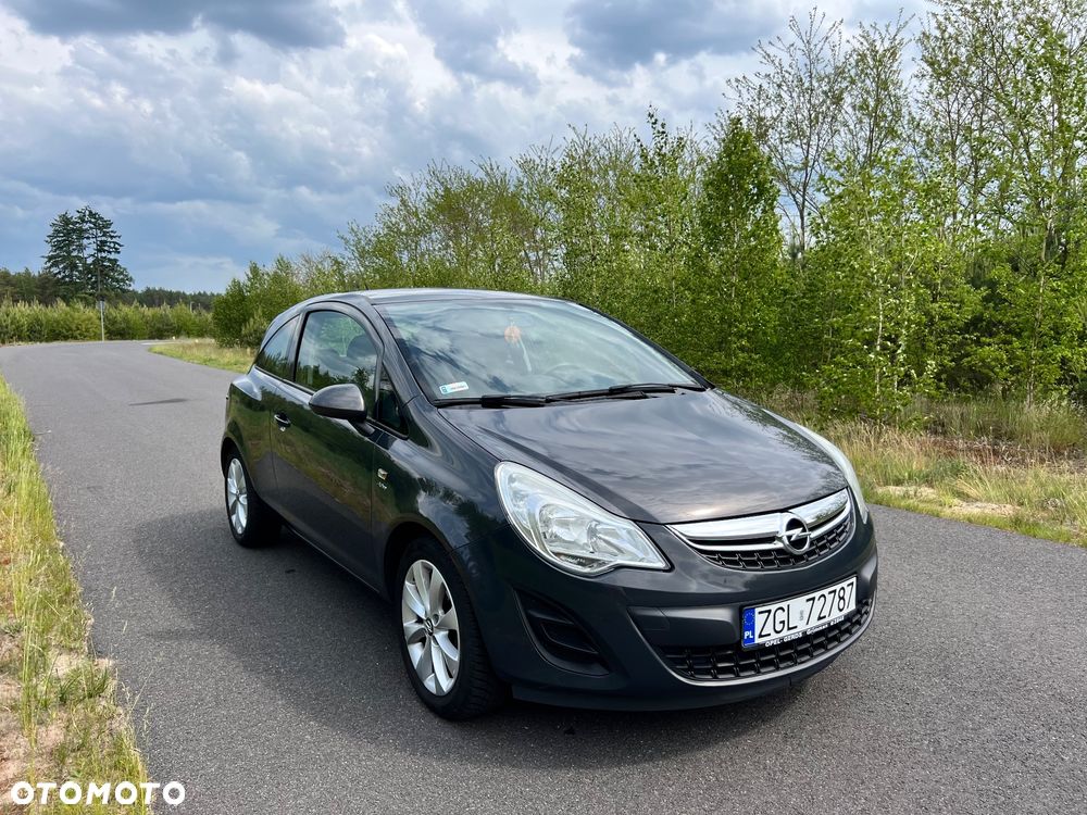 Opel Corsa 1.2 16V Edition / Active - 2