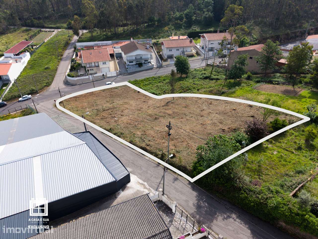 Excelente terreno para construção de moradia - Exclusivo - Grande imagem: 3/24