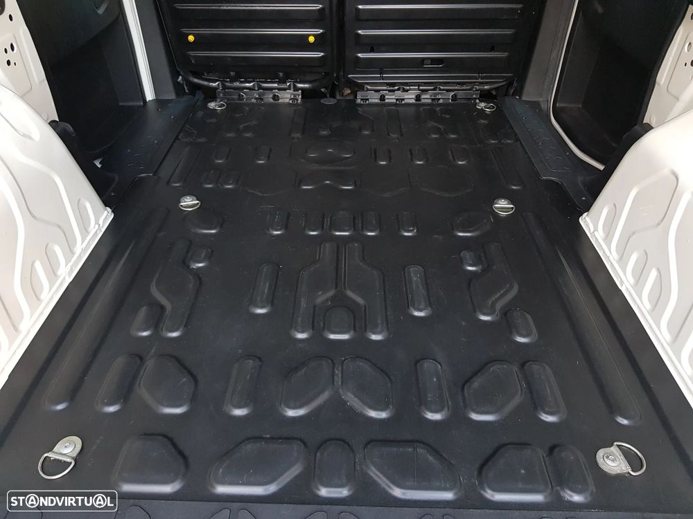 Fiat Doblo 3 Lugares - 12