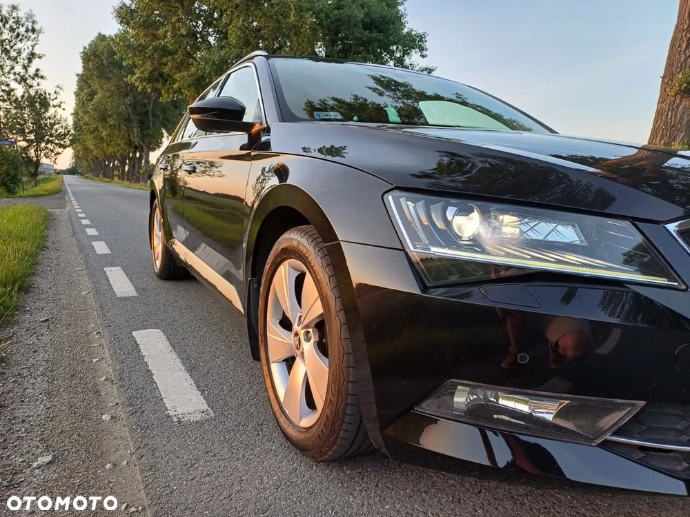 Skoda Superb 2.0 TDI Ambition - 11