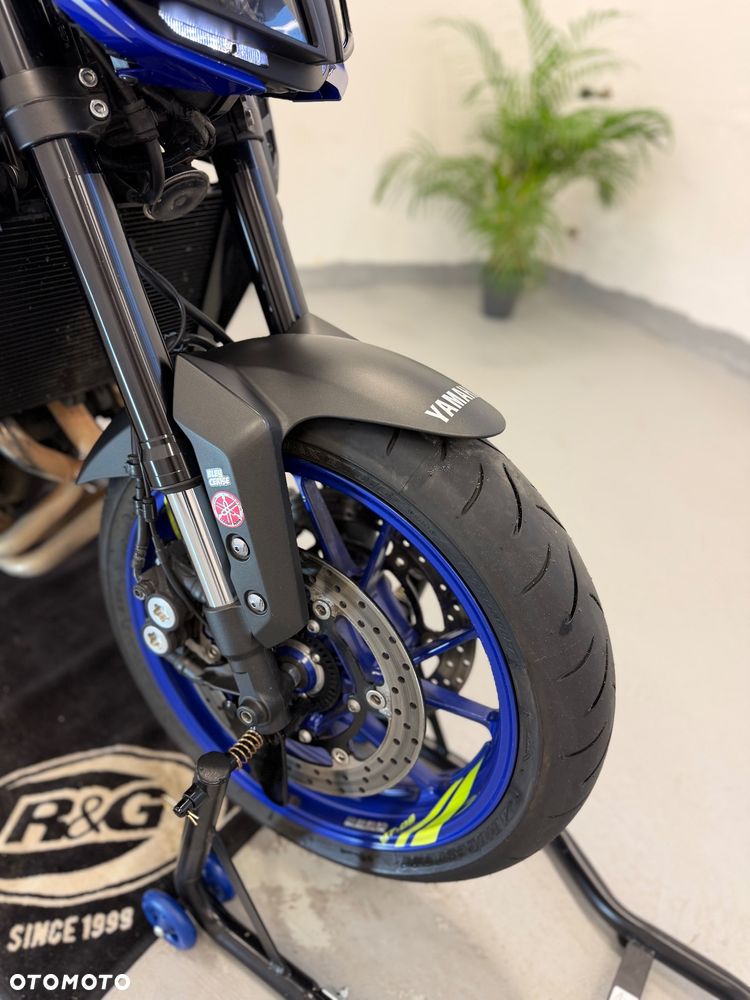 Yamaha MT - 8