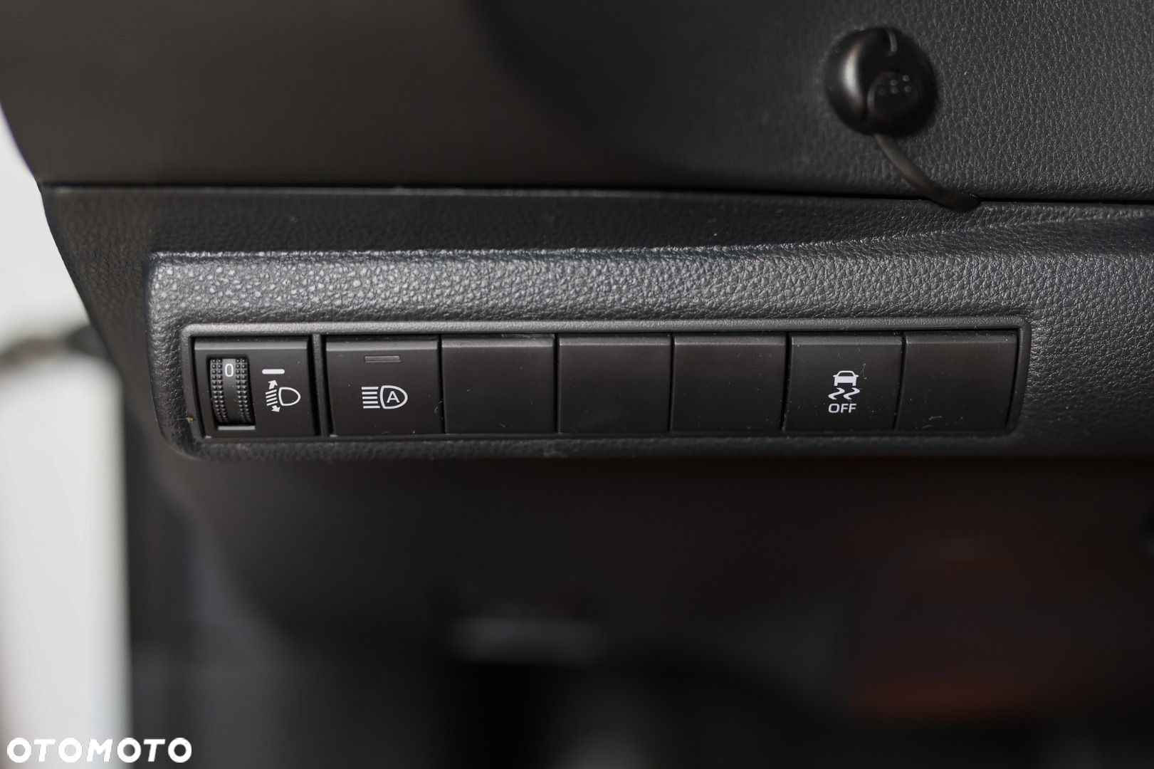 Toyota Corolla - 13
