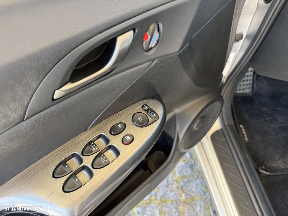 Honda Civic 1.4 i-VTEC Sport Edition - 15