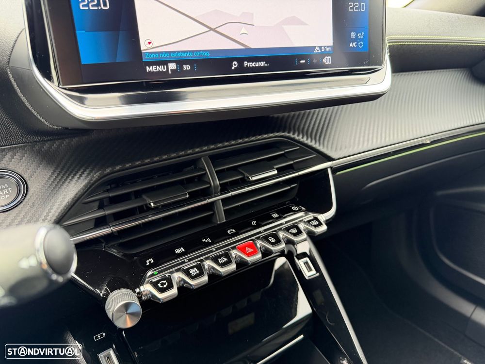 Peugeot 2008 1.2 PureTech GT Line - 22