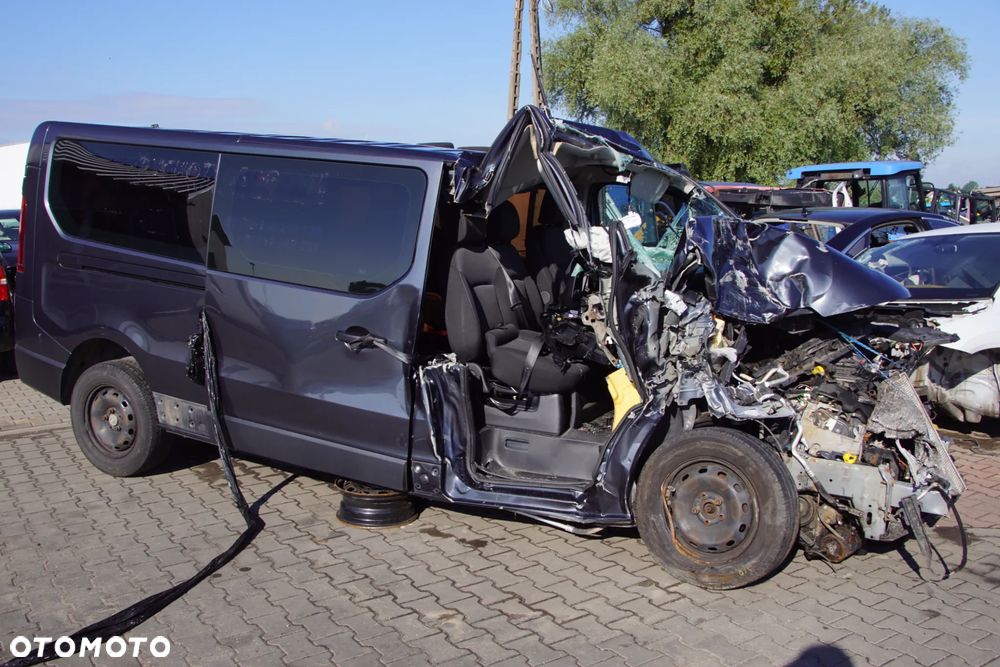 Auto na części - Renault Trafic III Lift 2.0 DCI 150 KM M9R714 PF6068 2021R Silnik Skrzynia Drzwi Klapa Zderzak Błotnik Lampa Lusterko Klamka Szyba Sterownik Moduł Czujnik Licznik Panel Kierownica - 8
