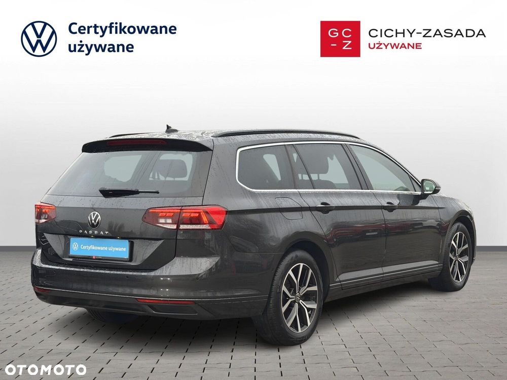 Volkswagen Passat - 5