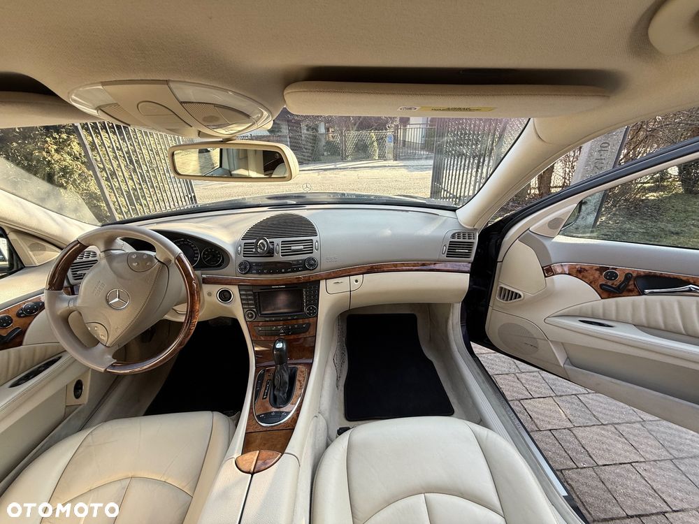 Mercedes-Benz Klasa E 500 T Elegance - 9