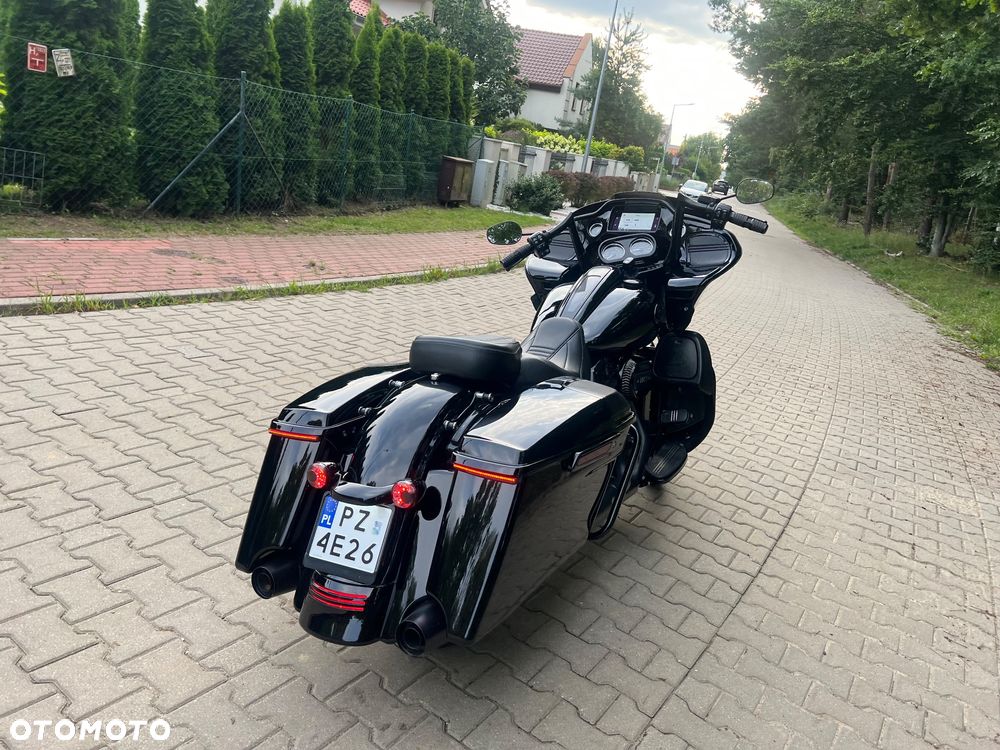Harley-Davidson Touring Road Glide - 14