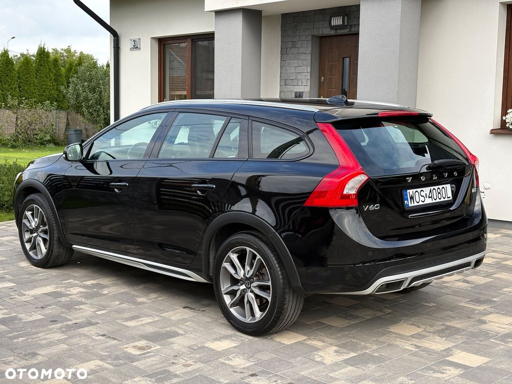 Volvo V60 Cross Country D3 Geartronic Summum - 11