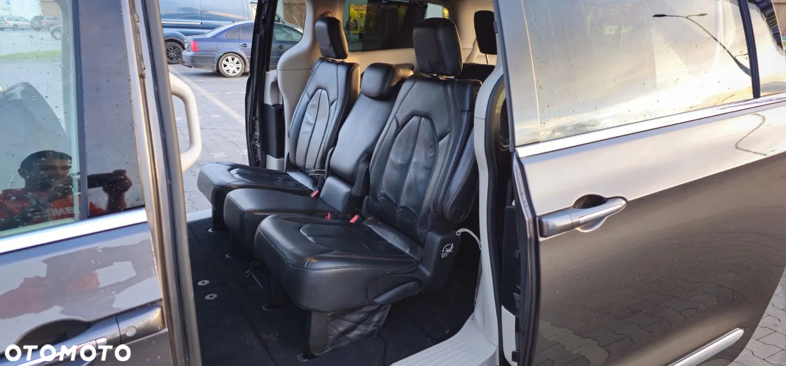 Chrysler Pacifica - 17