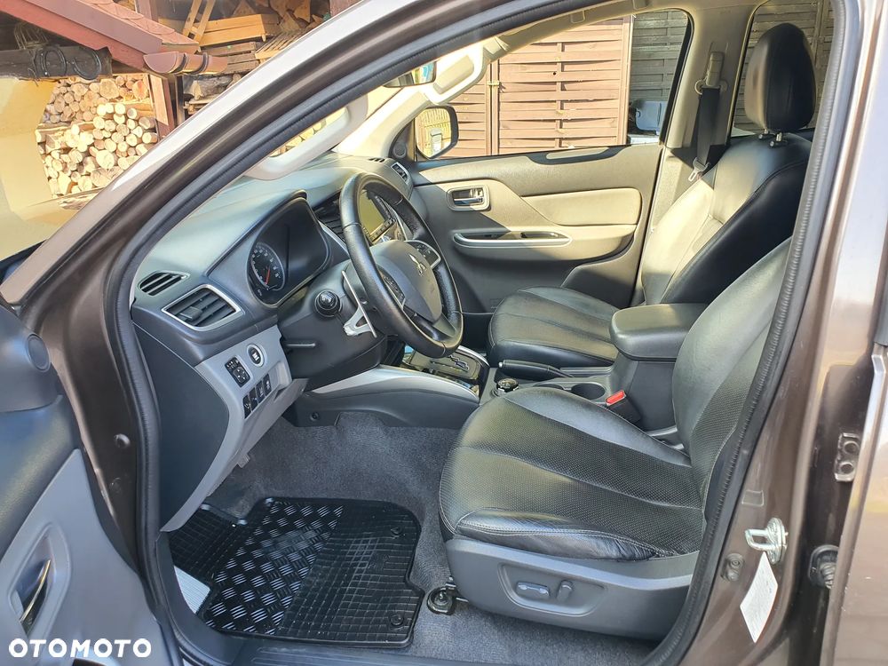 Mitsubishi L200 - 17