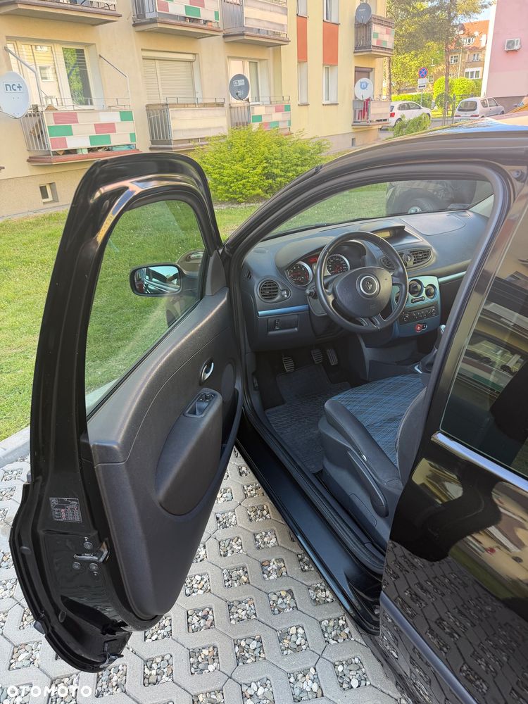 Renault Clio 1.2 16V 75 Dynamique - 17