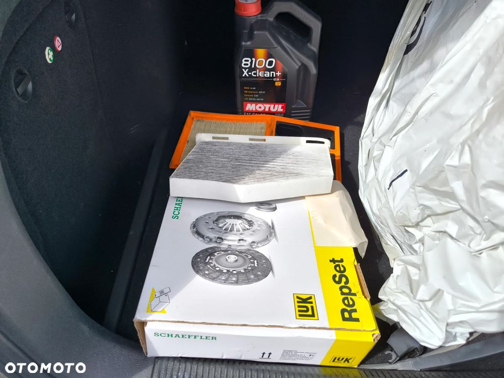 Volkswagen Golf Variant ver-1-4-tour-edition - 32