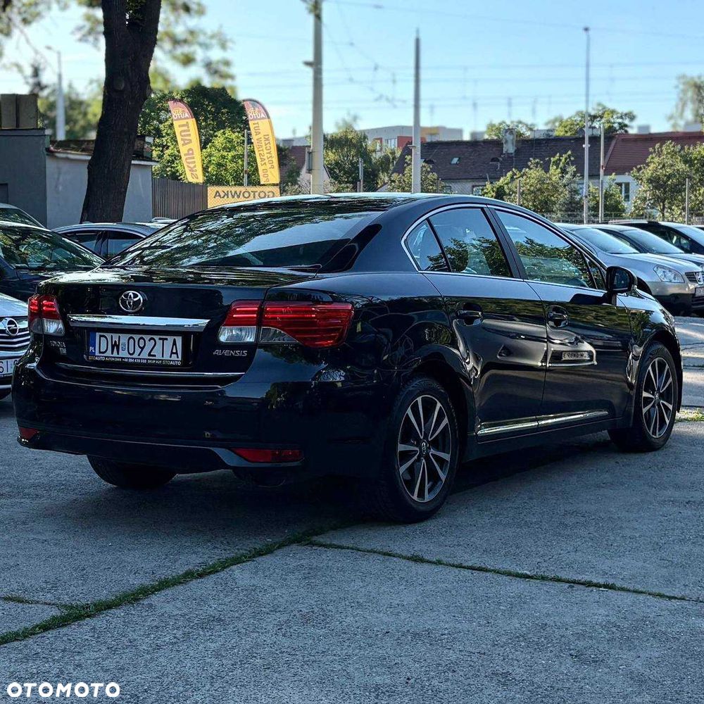 Toyota Avensis - 5